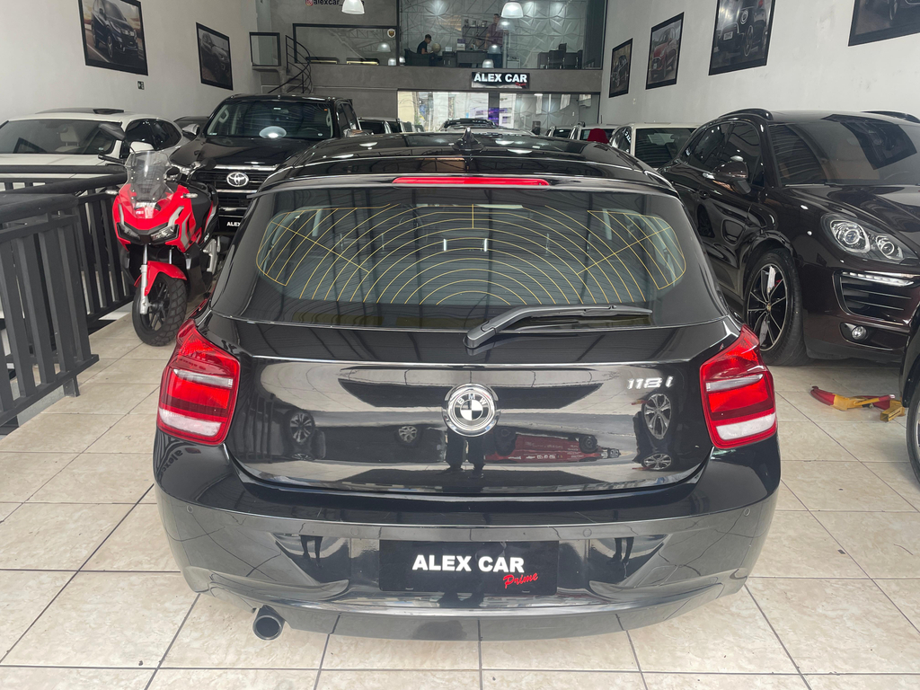 BMW 118i Preto