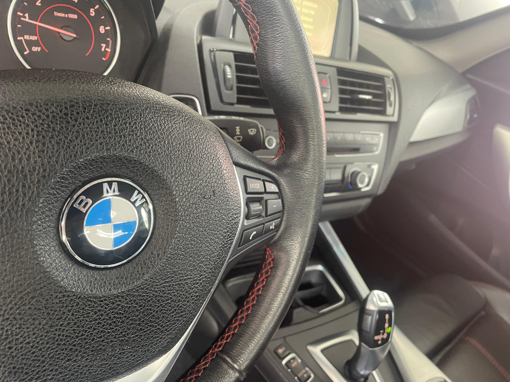 BMW 118i Preto