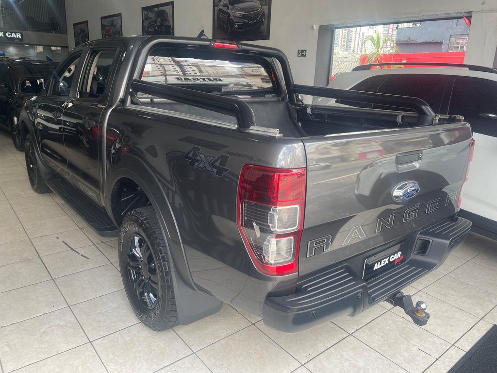 Ford Ranger (Cabine Dupla) Cinza