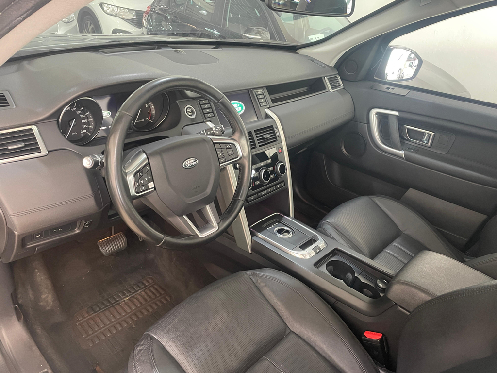 Land Rover Discovery Sport Preto