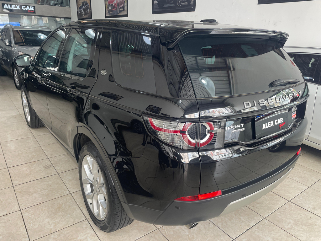 Land Rover Discovery Sport Preto