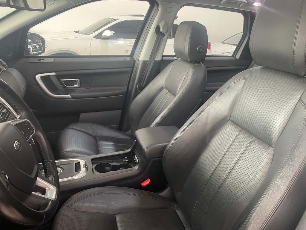 Land Rover Discovery Sport Preto