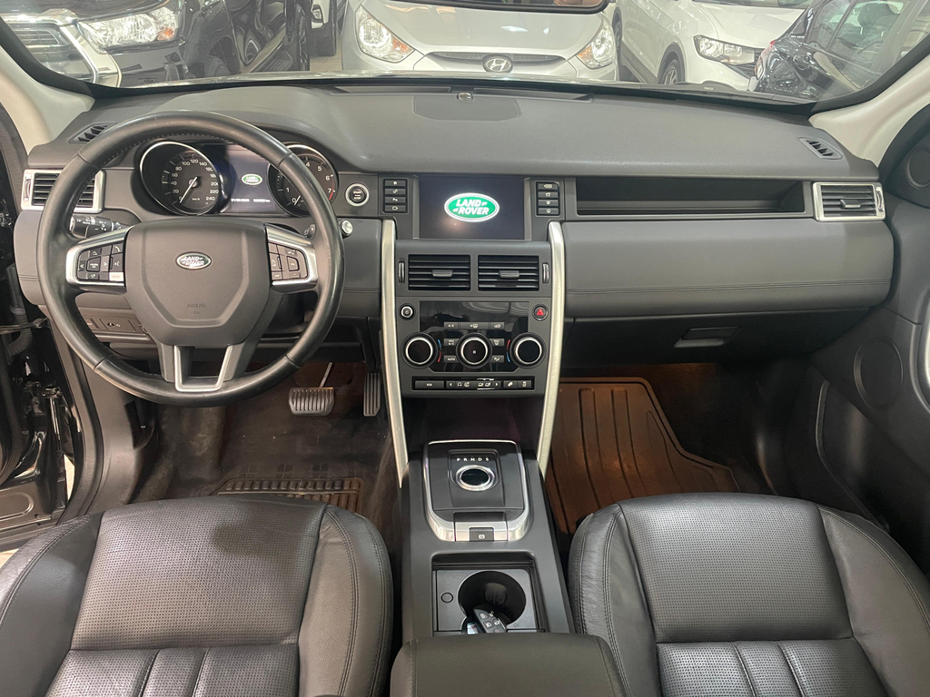 Land Rover Discovery Sport Preto