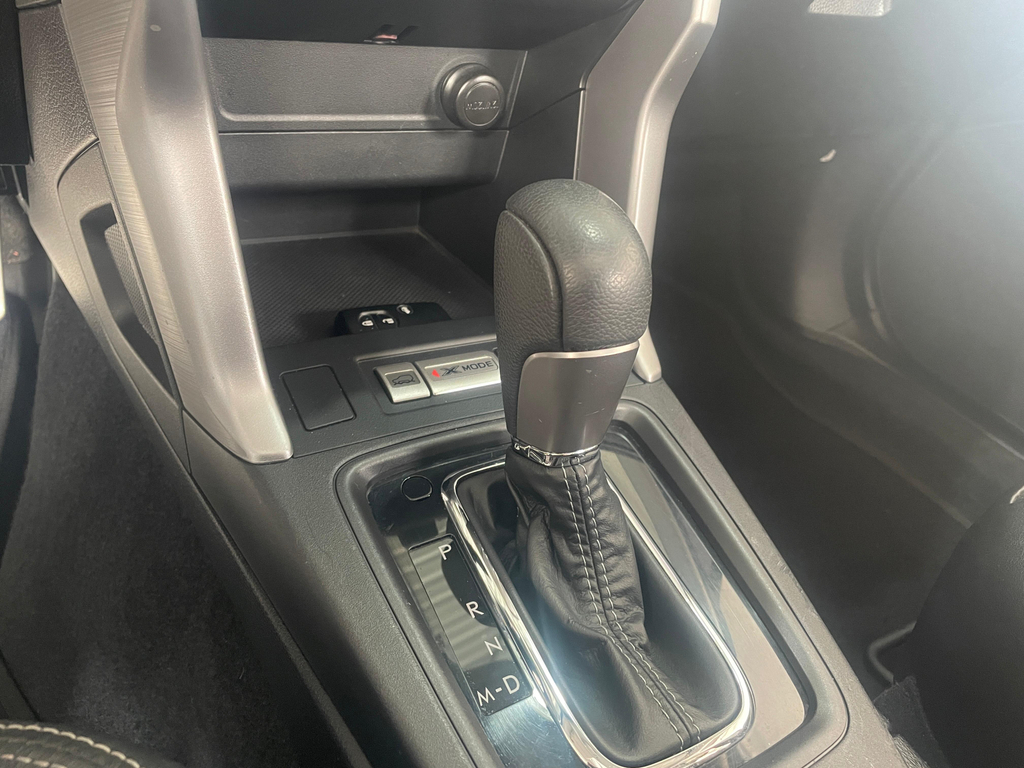 Subaru Forester Cinza