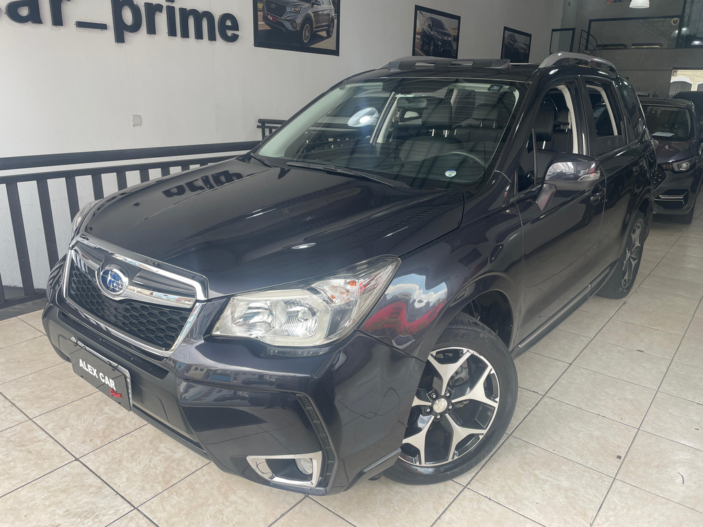 Subaru Forester Cinza