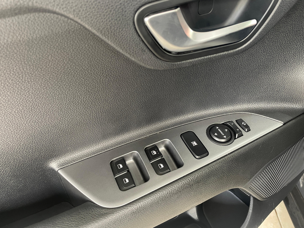 Kia Stonic Cinza