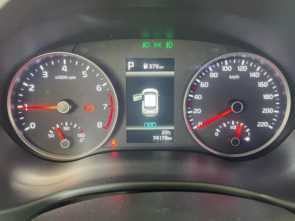 Kia Stonic Cinza
