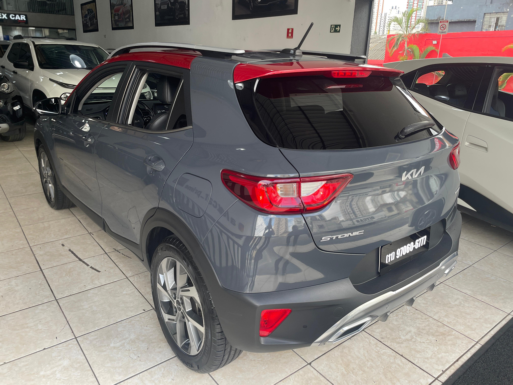 Kia Stonic Cinza