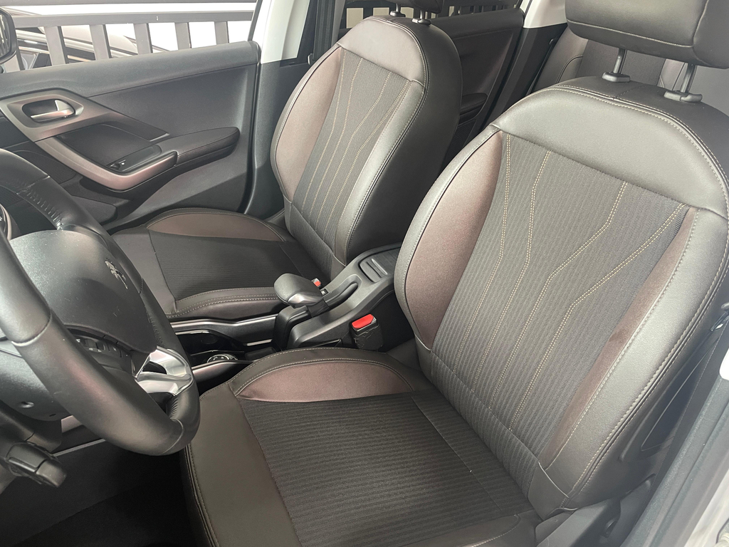 Peugeot 2008 Prata