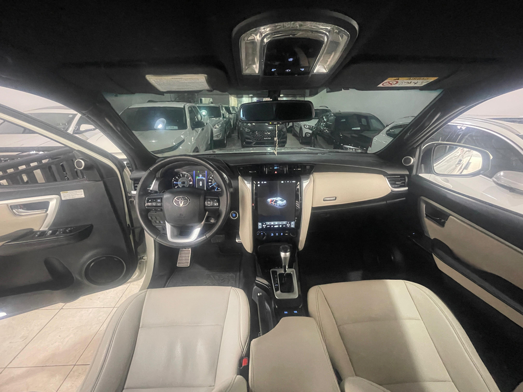 Toyota Hilux SW4 Branco