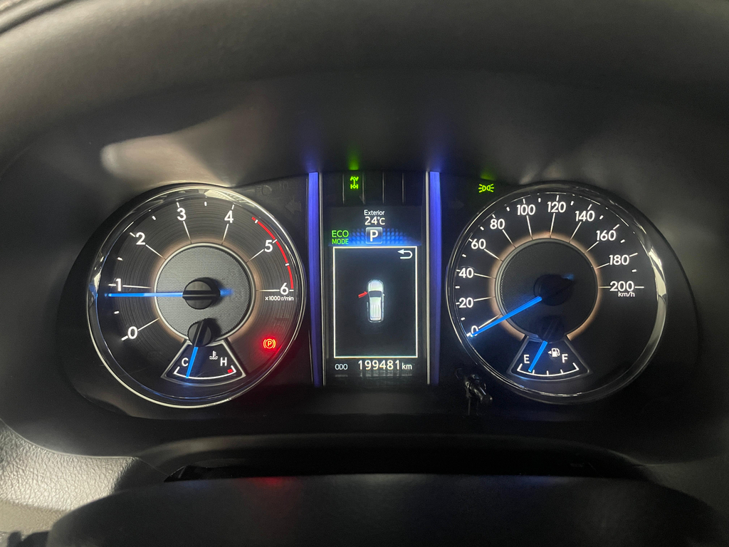 Toyota Hilux SW4 Branco