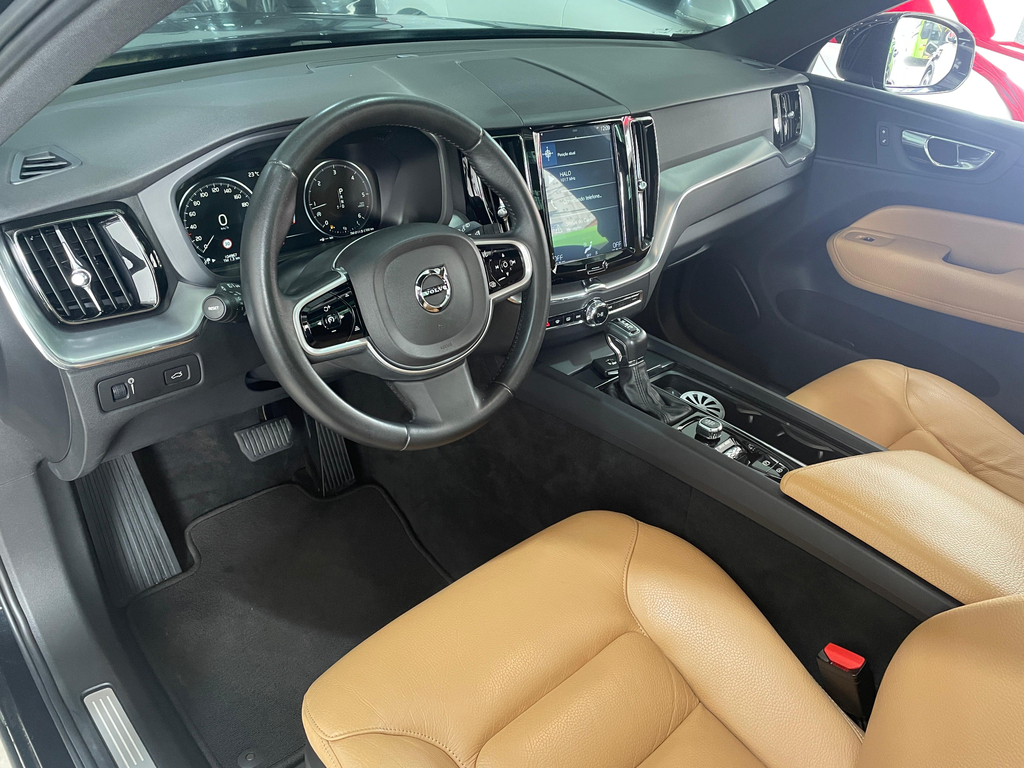 Volvo XC60 Preto