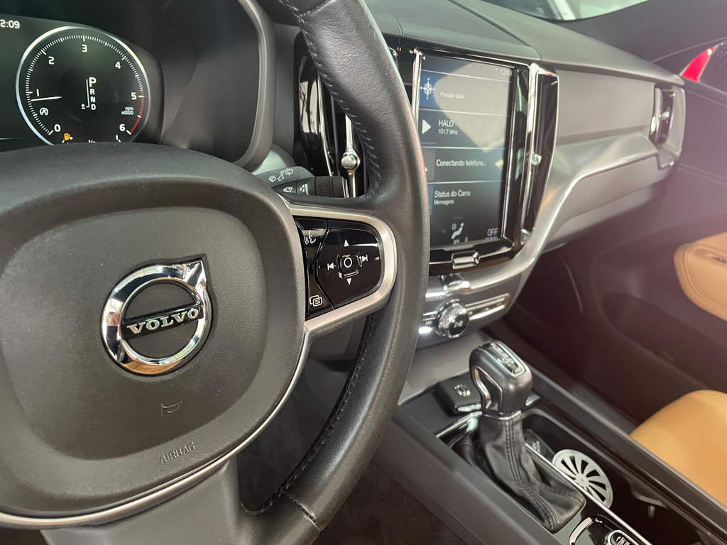 Volvo XC60 Preto