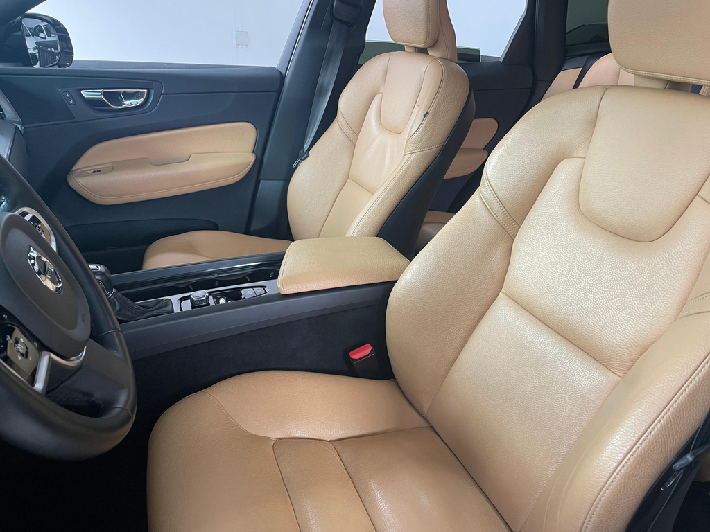 Volvo XC60 Preto