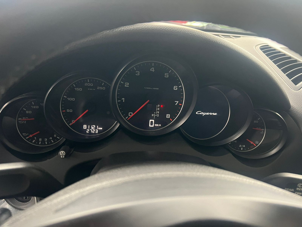 Porsche Cayenne Preto