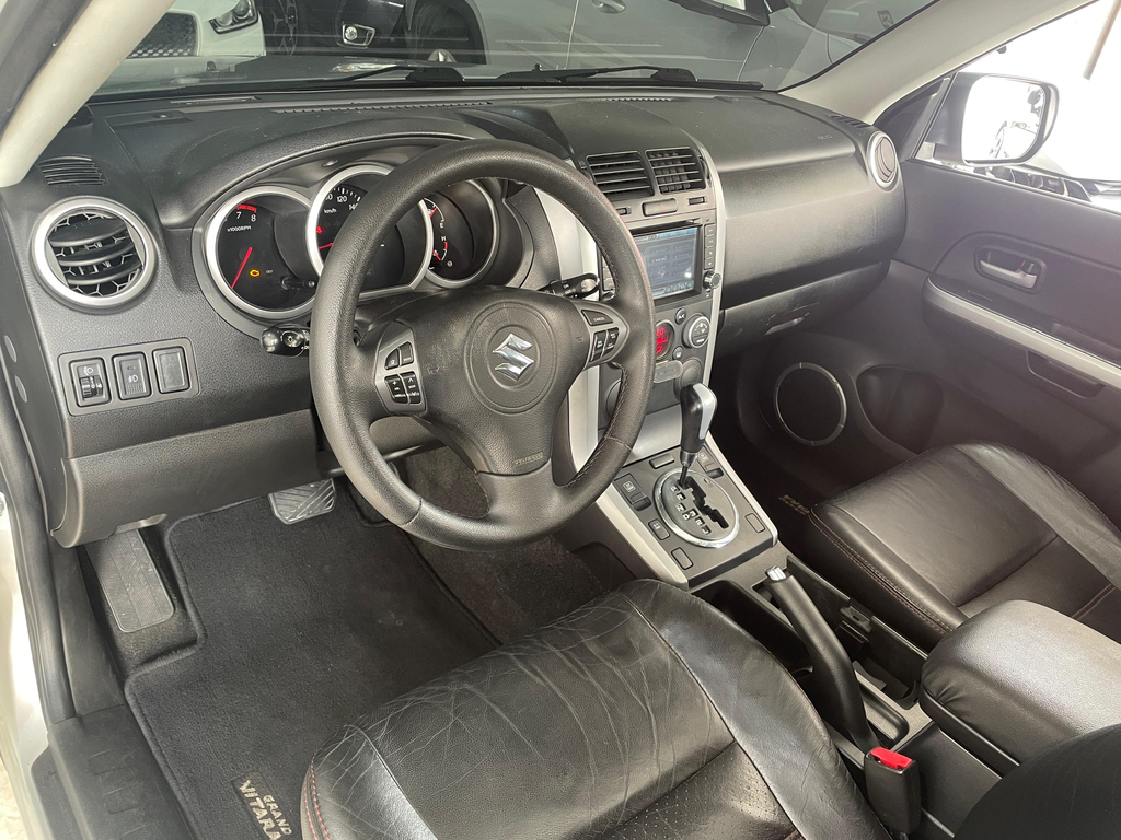 Suzuki Grand Vitara Prata