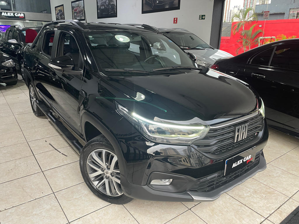Fiat Strada Preto