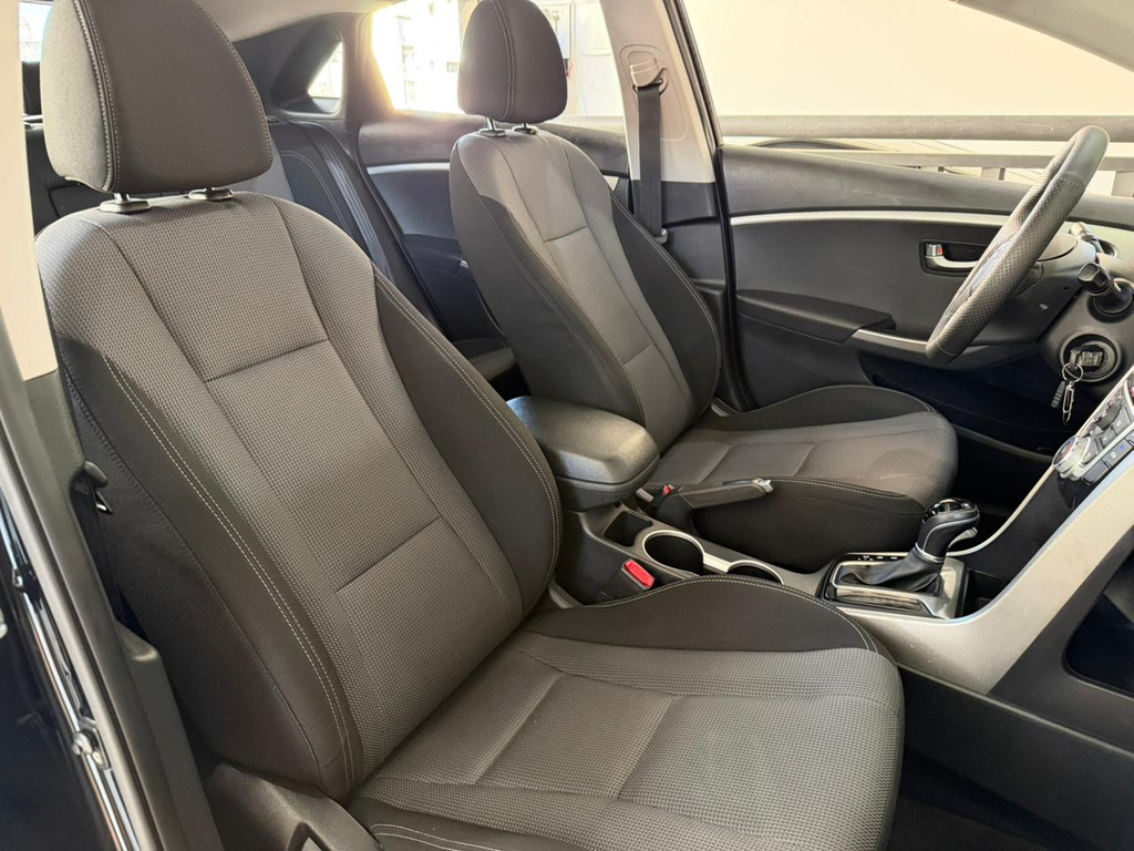 Hyundai i30 Preto