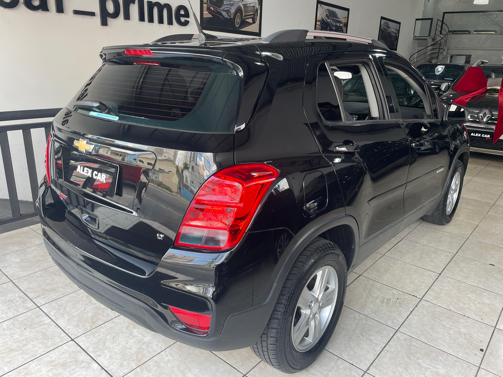 Chevrolet Tracker Preto