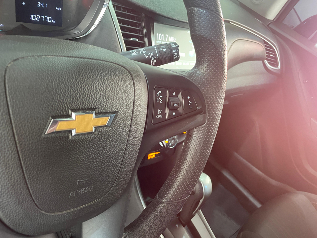 Chevrolet Tracker Preto