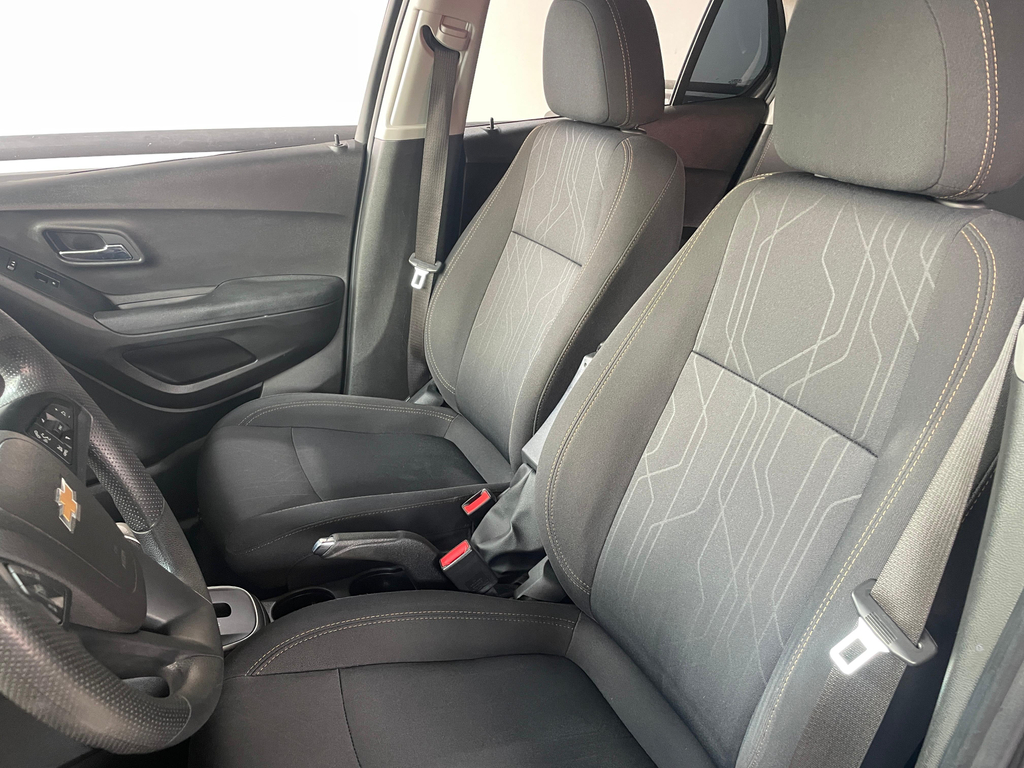 Chevrolet Tracker Preto