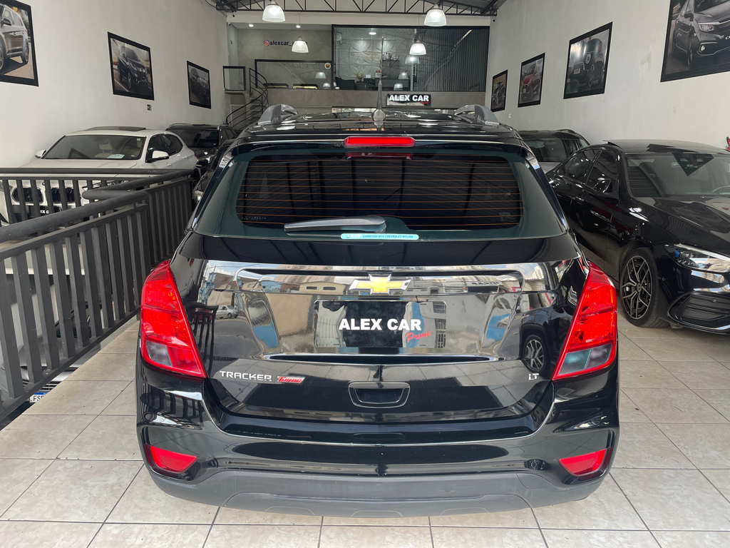 Chevrolet Tracker Preto