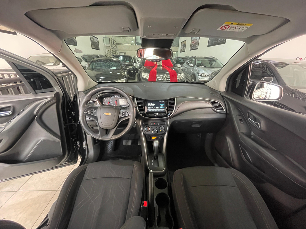 Chevrolet Tracker Preto