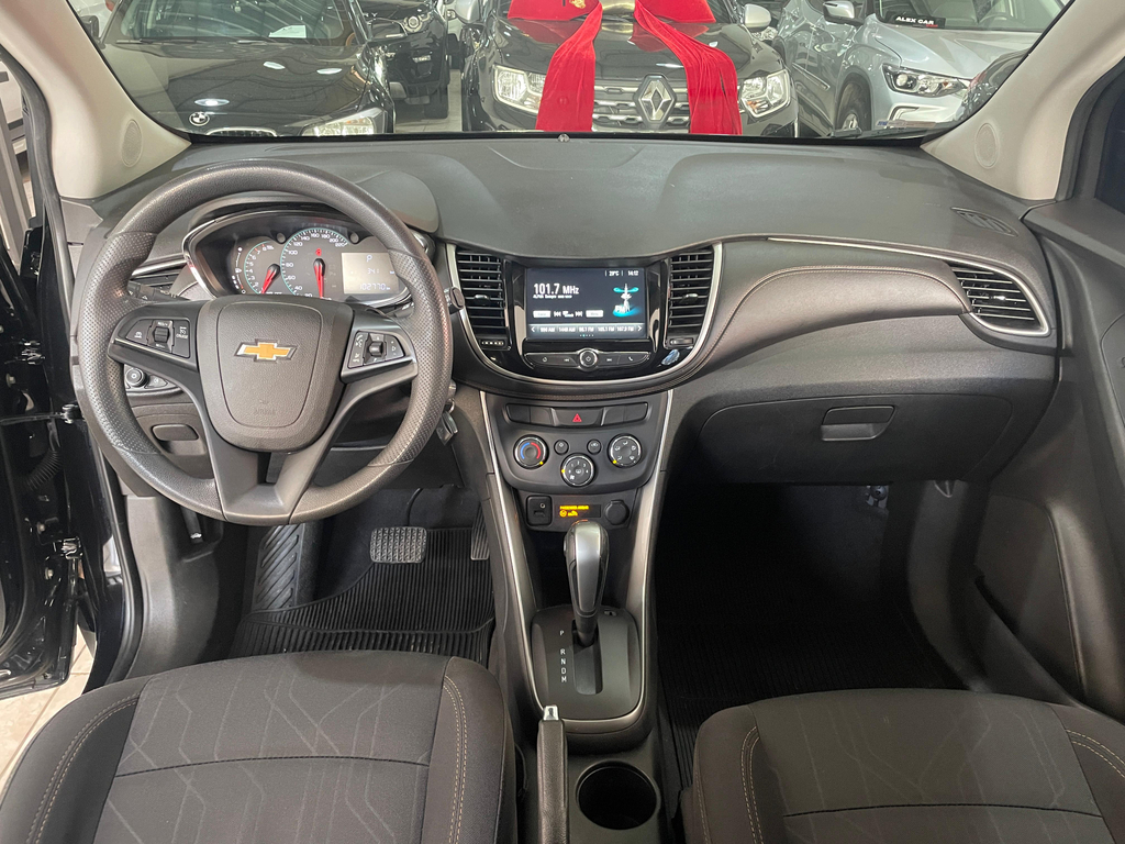 Chevrolet Tracker Preto