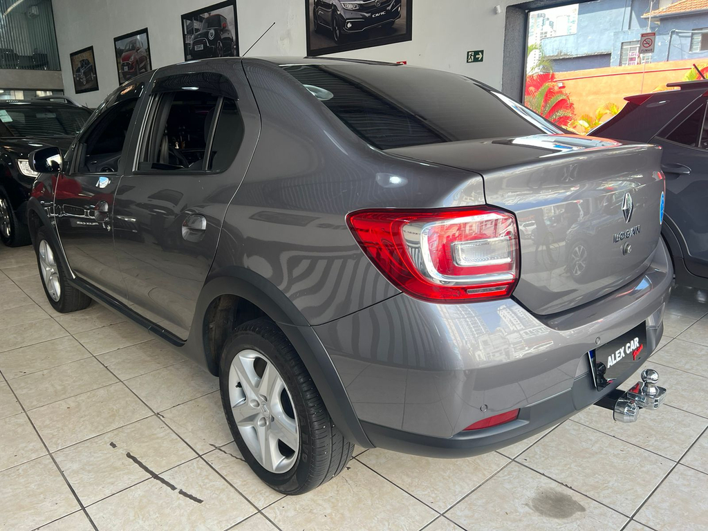Renault Logan Cinza