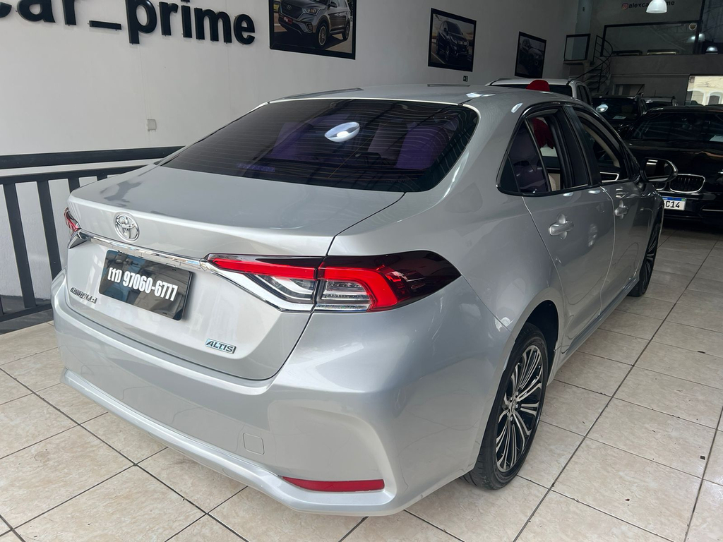 Toyota Corolla Altis Prata