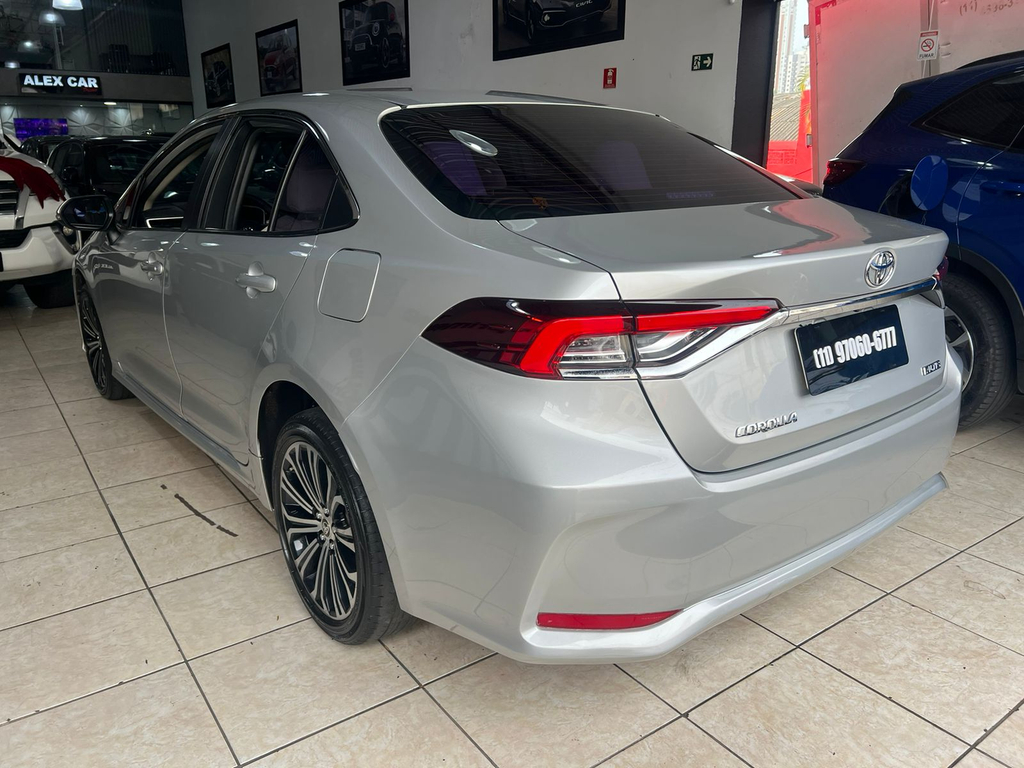 Toyota Corolla Altis Prata