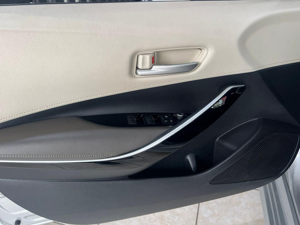 Toyota Corolla Altis Prata