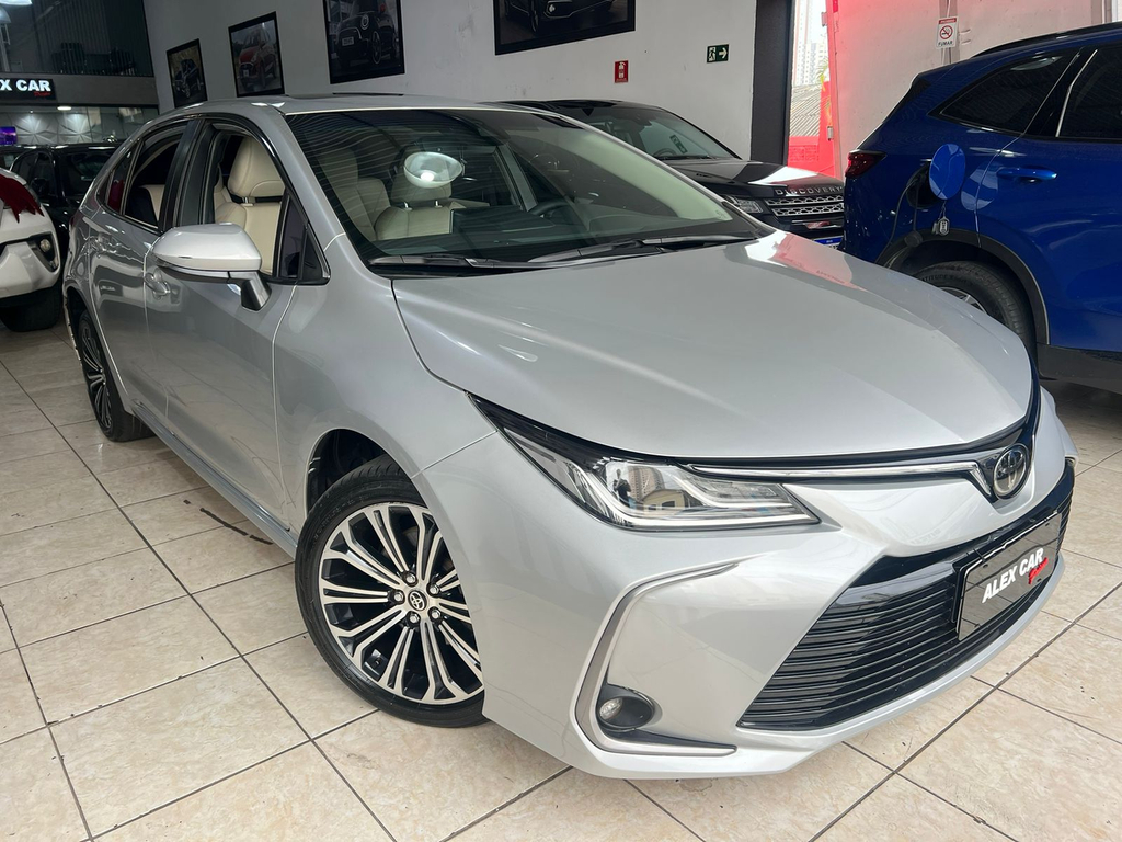 Toyota Corolla Altis Prata