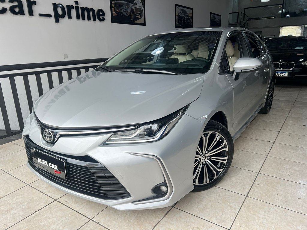 Toyota Corolla Altis Prata