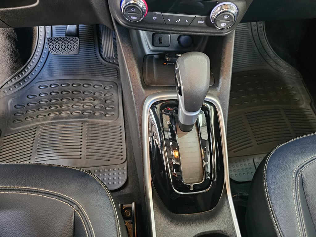 Chevrolet Tracker Preto