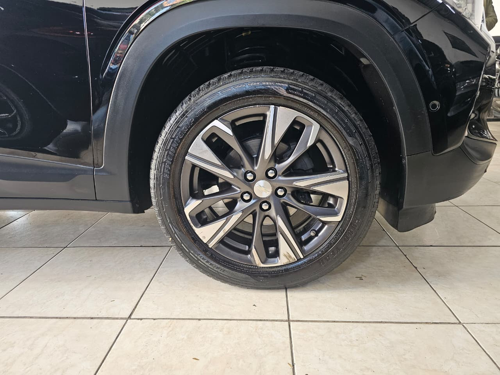 Chevrolet Tracker Preto