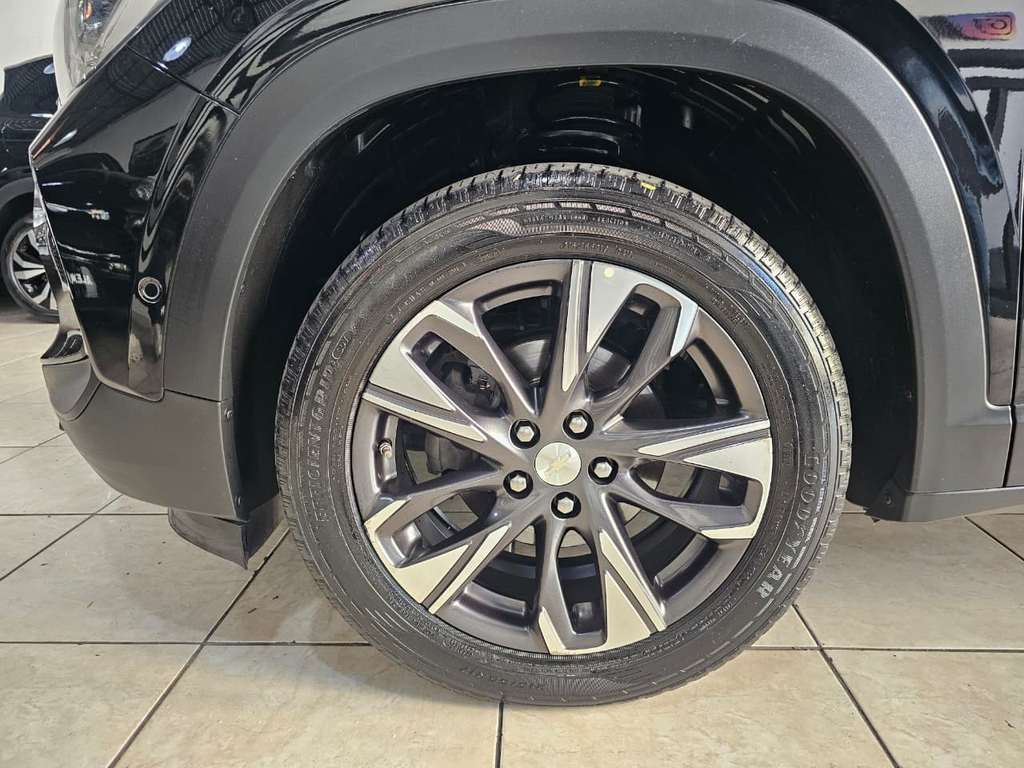 Chevrolet Tracker Preto