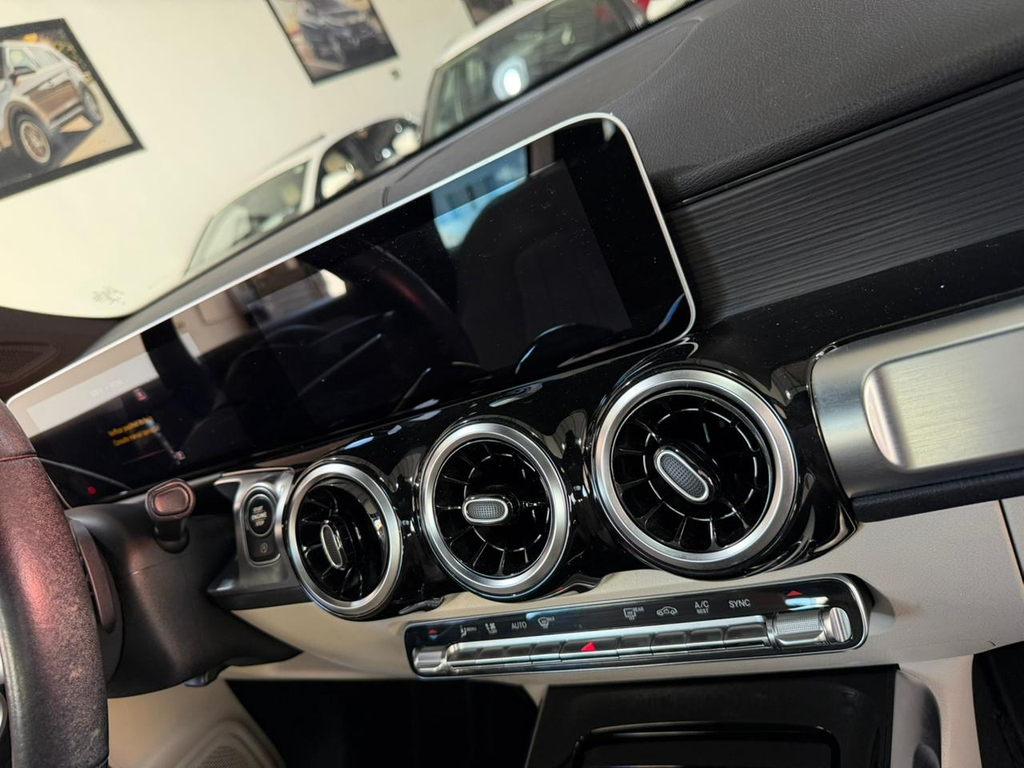 Mercedes Benz GLB 200 Preto