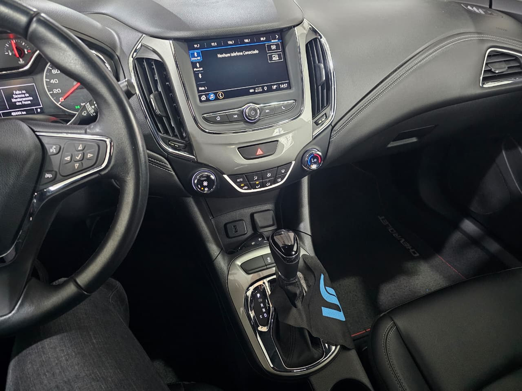 Chevrolet Cruze Cinza