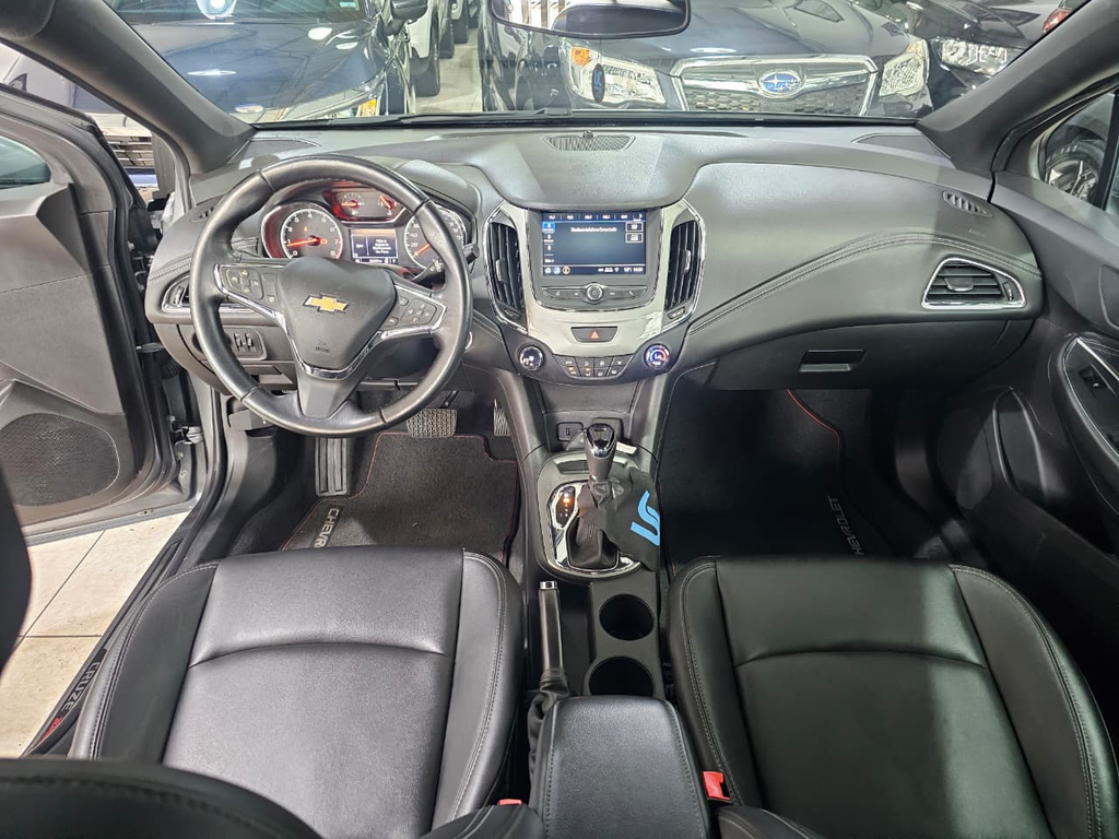 Chevrolet Cruze Cinza