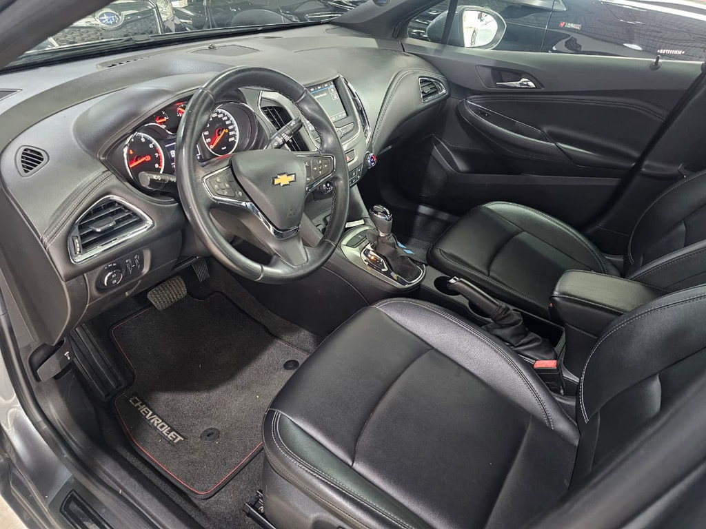 Chevrolet Cruze Cinza