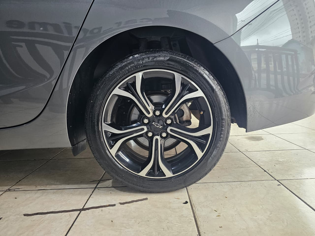 Chevrolet Cruze Cinza