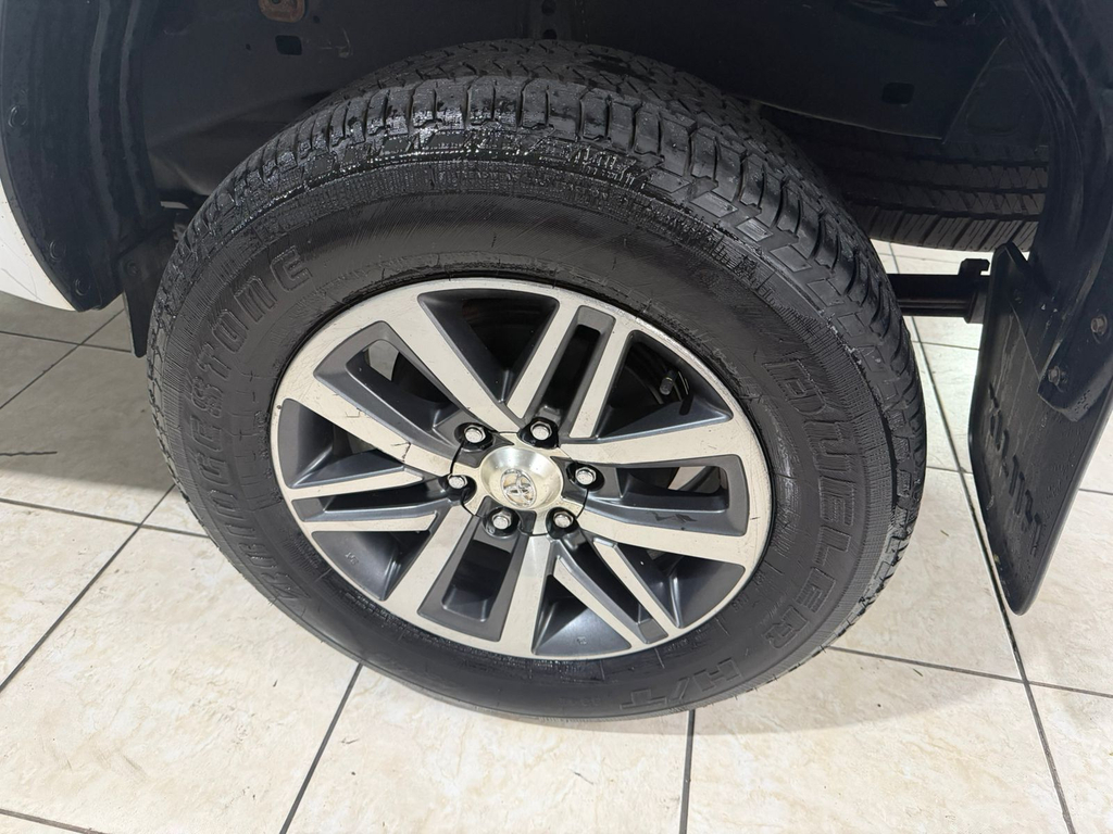 Toyota Hilux Cabine Dupla Branco