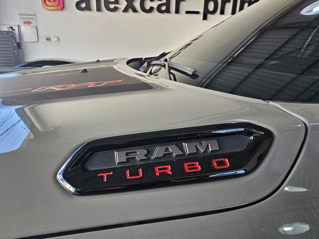 Ram RAMPAGE Cinza
