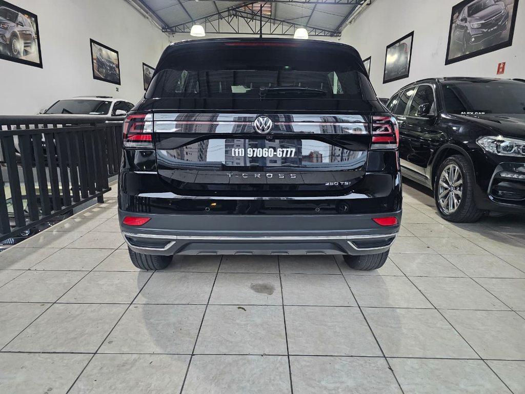 Volkswagen T-Cross Preto