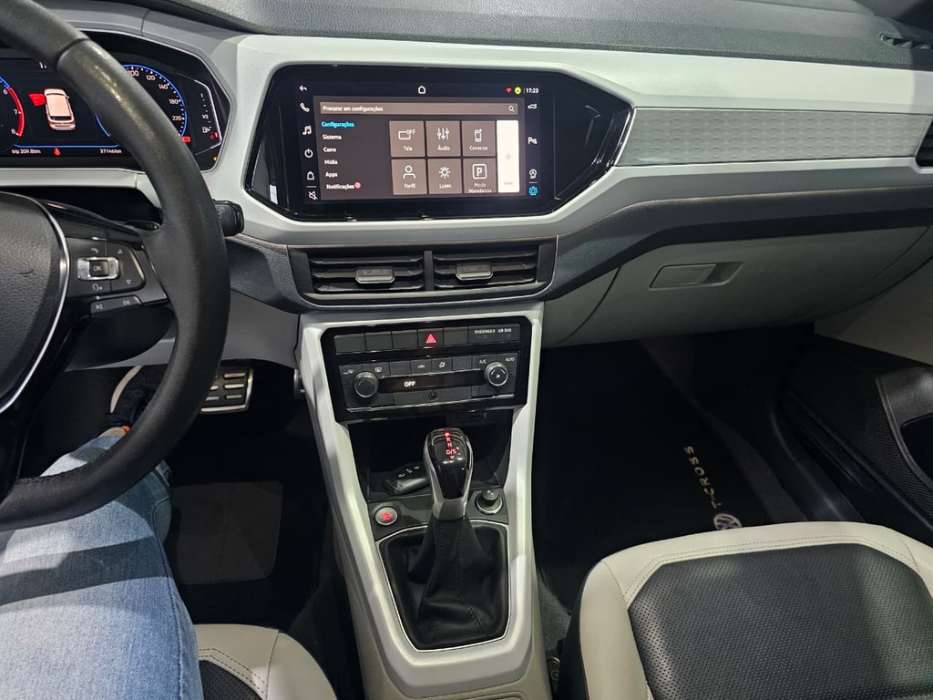 Volkswagen T-Cross Preto