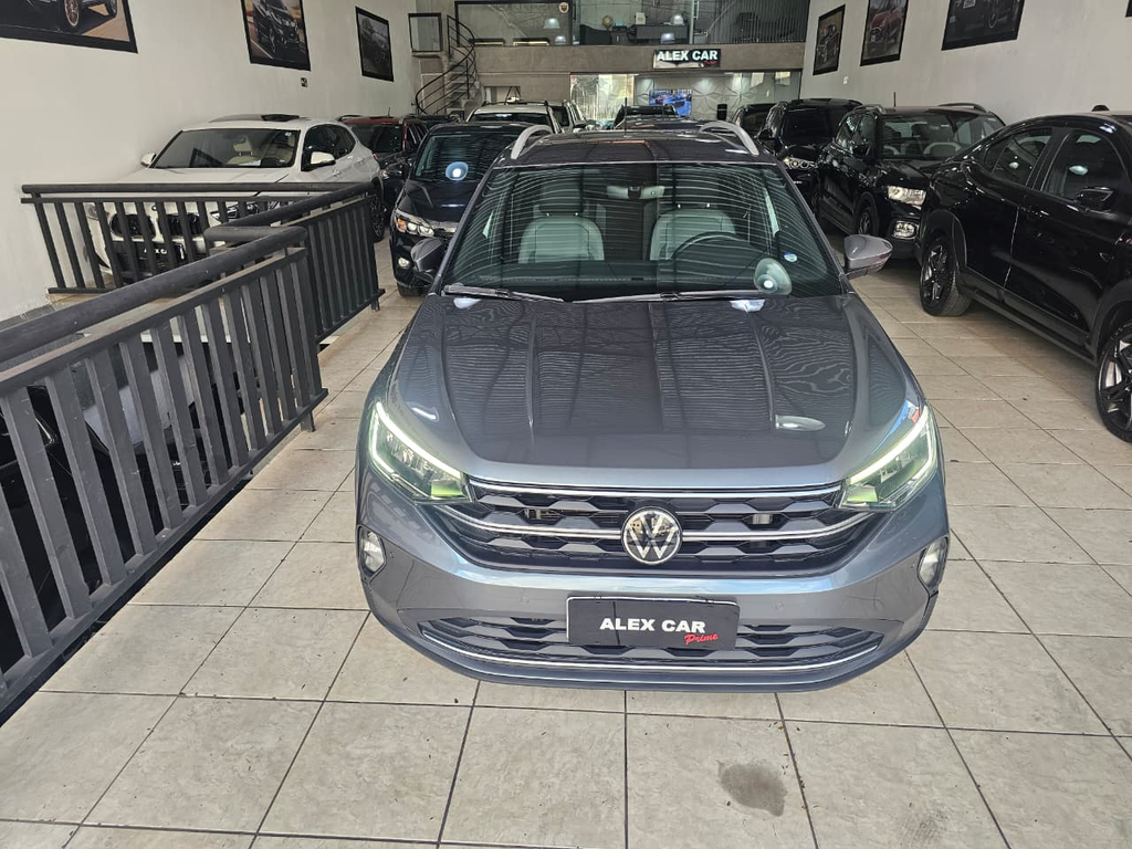 Volkswagen Nivus Cinza