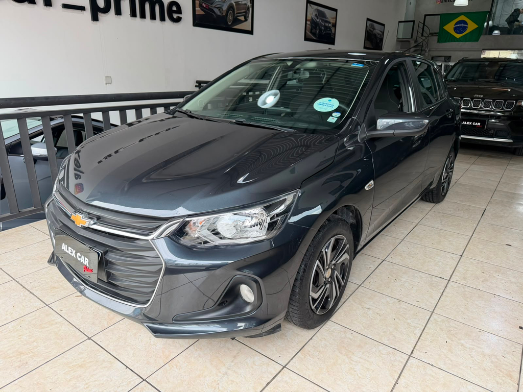 Chevrolet Onix Cinza