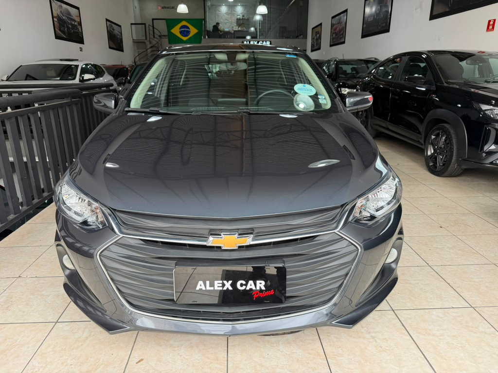 Chevrolet Onix Cinza
