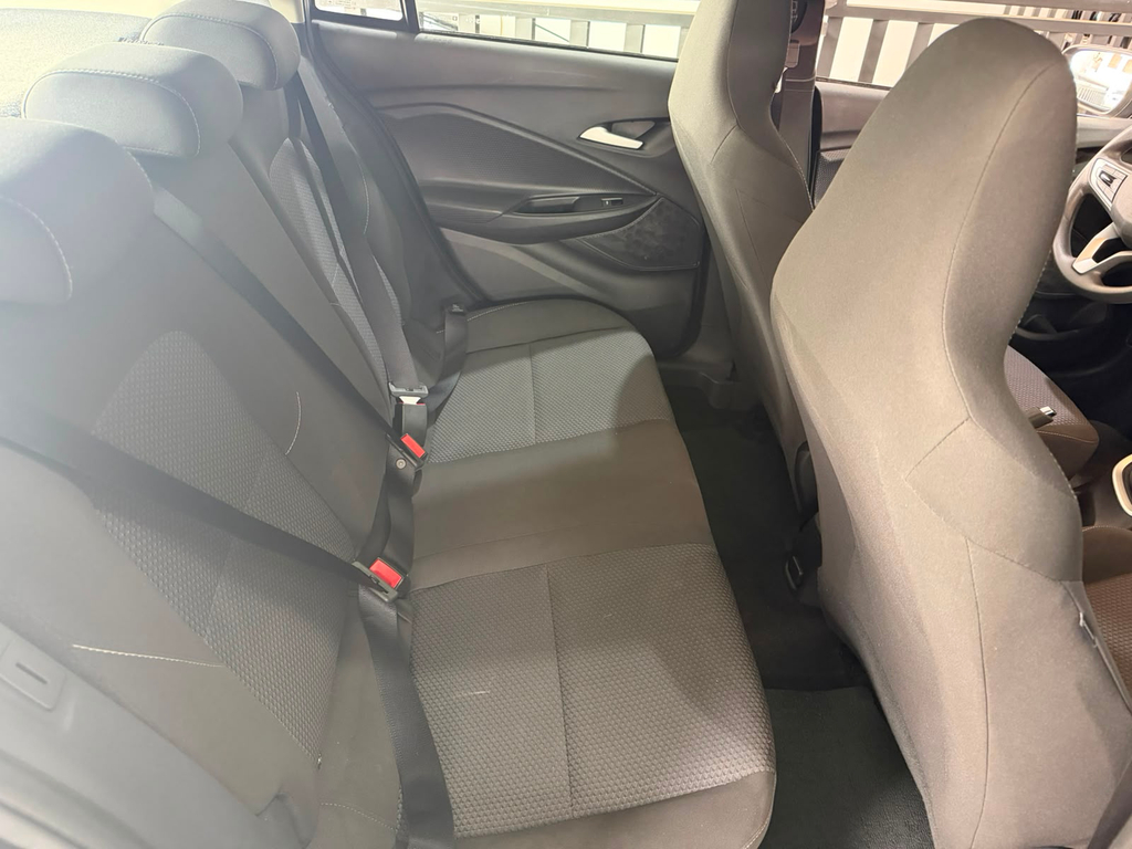 Chevrolet Onix Cinza